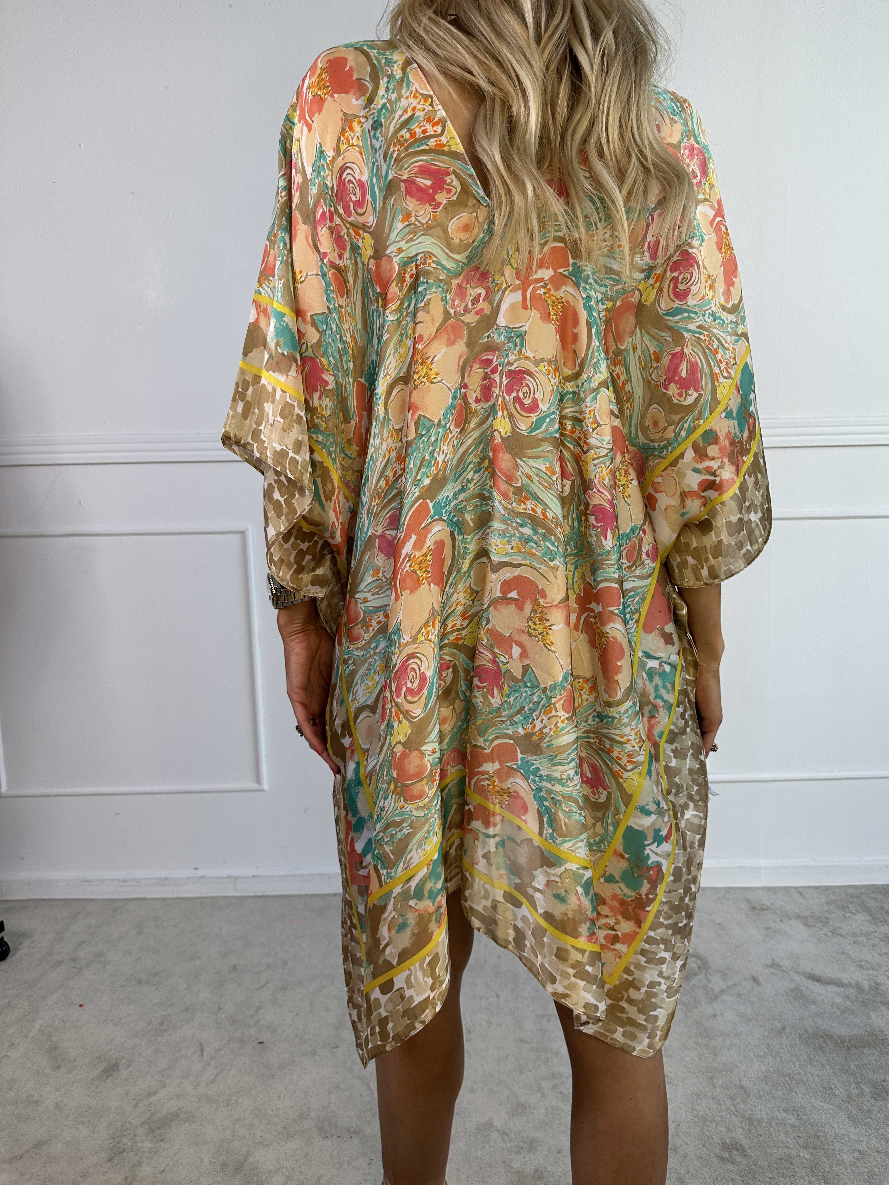 Fryd - Mönstrad tunika i mjuk viskos och siden